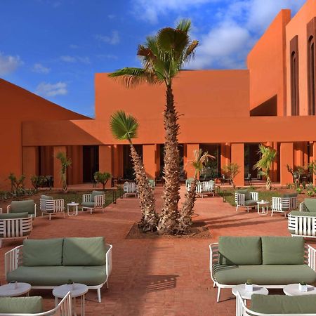 Doubletree By Hilton Ben Guerir Hotel & Residences Benguerir Esterno foto